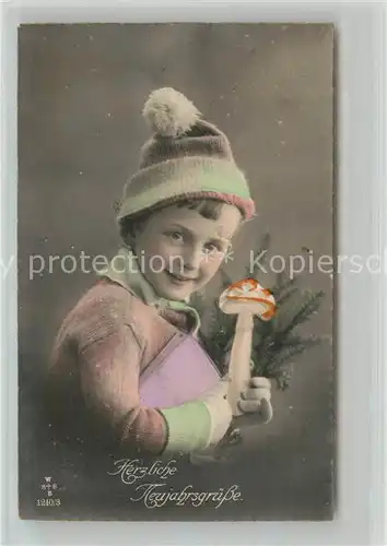 AK / Ansichtskarte Foto SBW Nr. 1240 3 Kind Muetze Pilz Neujahr  Kat. Fotografie