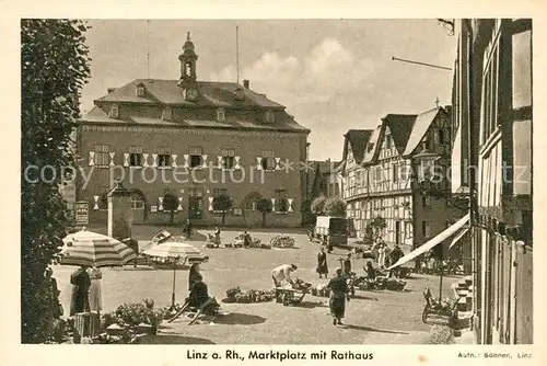 AK / Ansichtskarte Linz Rhein Marktplatz mit Rathaus Kat. Linz am Rhein