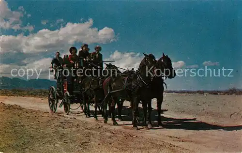AK / Ansichtskarte Pferdekutschen Old Stagecoach of the West Kat. Tiere