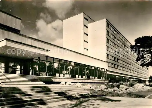 AK / Ansichtskarte Zinnowitz Ostseebad Ferienheim Roter Oktober