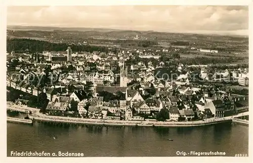 AK / Ansichtskarte Friedrichshafen Bodensee Fliegeraufnahme Kirche Seeufer Kat. Friedrichshafen