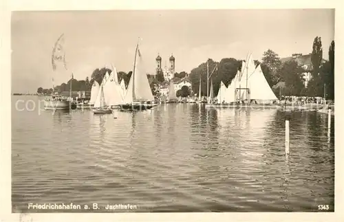 AK / Ansichtskarte Friedrichshafen Bodensee Jachthafen Kat. Friedrichshafen