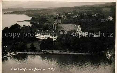 AK / Ansichtskarte Friedrichshafen Bodensee Schloss Fliegeraufnahme Kat. Friedrichshafen