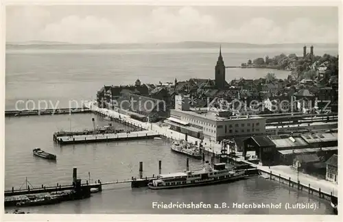 AK / Ansichtskarte Friedrichshafen Bodensee Haenbahnhof Fliegeraufnahme Kat. Friedrichshafen