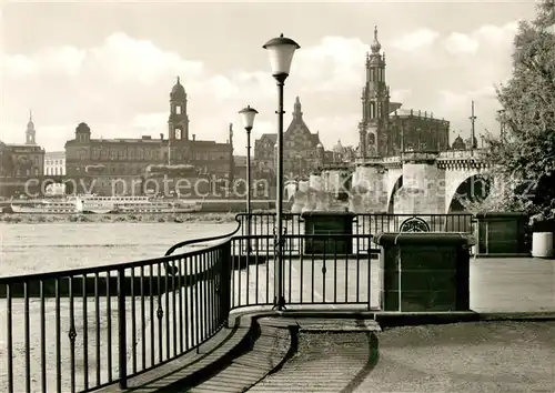 AK / Ansichtskarte Dresden Blick zur Bruehlschen Terrasse und Kathedrale Elbebruecke Kat. Dresden Elbe