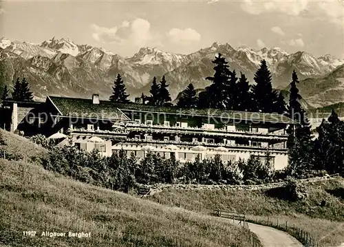 AK / Ansichtskarte Sonthofen Oberallgaeu Allgaeuer Berghof mit Alpe Eck Hoernergebiet Allgaeuer Alpen Kat. Sonthofen