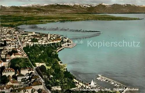 AK / Ansichtskarte Friedrichshafen Bodensee Fliegeraufnahme mit Alpen Kat. Friedrichshafen