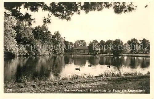 AK / Ansichtskarte Wiener Neustadt Pionierteich im Park der Kriegsschule Kat. Wiener Neustadt