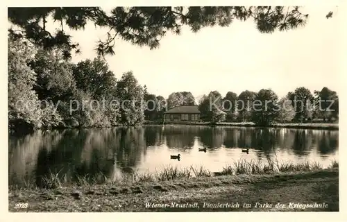 AK / Ansichtskarte Wiener Neustadt Pionierteich im Park der Kriegsschule Kat. Wiener Neustadt