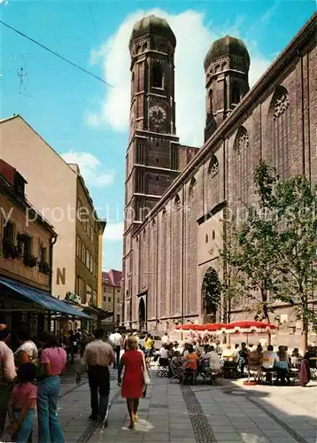 AK / Ansichtskarte Muenchen Frauenkirche Fussgaengerzone Kat. Muenchen