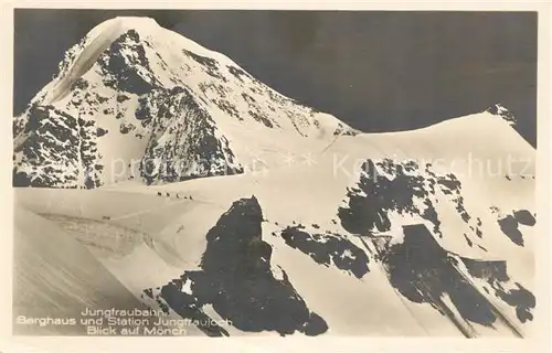 AK / Ansichtskarte Jungfraujoch Bahn Moench Berghaus Kat. Jungfrau