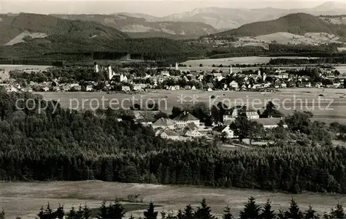 AK / Ansichtskarte Isny Allgaeu mit Neutrauchburg Allgaeuer Alpen Fliegeraufnahme Kat. Isny im Allgaeu