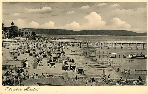 AK / Ansichtskarte Niendorf Ostseebad Strand Seebruecke Kat. Timmendorfer Strand