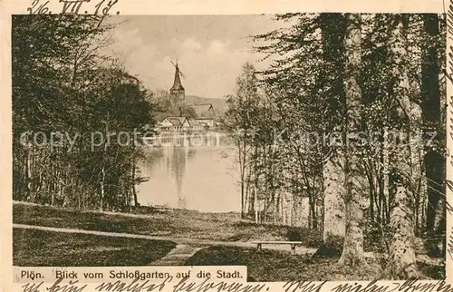 AK / Ansichtskarte Ploen See Blick vom Schlossgarten zur Stadt Kat. Ploen