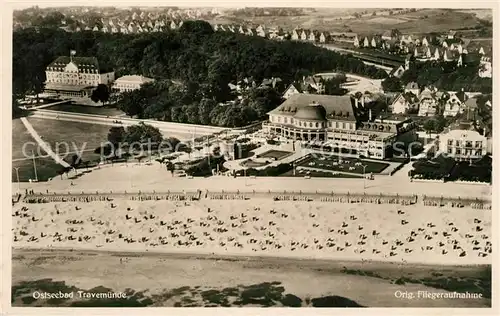 AK / Ansichtskarte Travemuende Ostseebad Fliegeraufnahme Kat. Luebeck