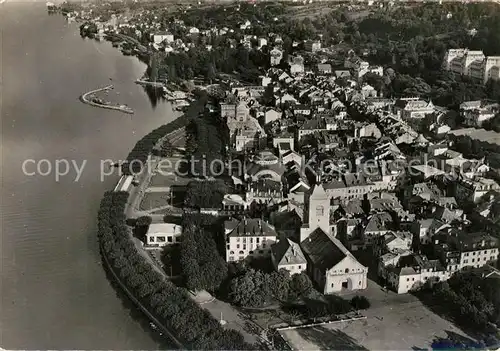 AK / Ansichtskarte Evian les Bains Haute Savoie Eglise Casino Port Lac Leman vue aerienne Kat. Evian les Bains