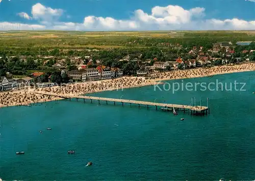 AK / Ansichtskarte Niendorf Ostseebad Fliegeraufnahme mit Seebruecke Kat. Timmendorfer Strand