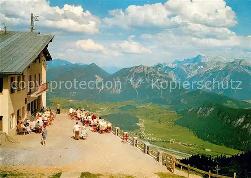 AK / Ansichtskarte Reutte Tirol Reuttener Bergbahn Hohel Hahnenkamm Fernsicht Zugspitze Alpenpanorama Kat. Reutte