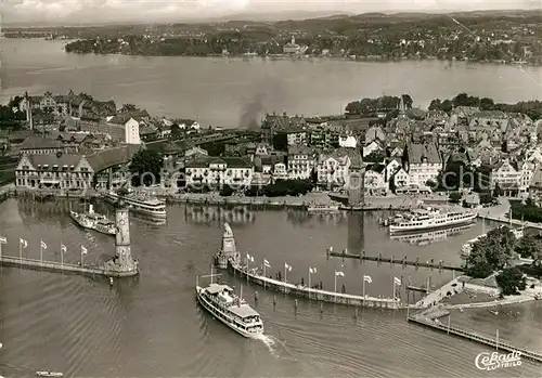 AK / Ansichtskarte Motorschiffe Lindau Bodensee Hafen Fliegeraufnahme Kat. Schiffe