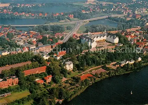 AK / Ansichtskarte Ploen See Fliegeraufnahme Schloss Partie am See Kat. Ploen