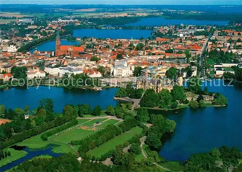 AK / Ansichtskarte Schwerin Mecklenburg Fliegeraufnahme Kat. Schwerin