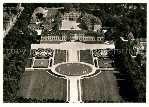 AK / Ansichtskarte Ludwigsburg Wuerttemberg Schloss mit Schlossanlagen Fliegeraufnahme