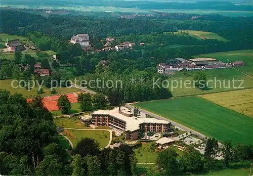 AK / Ansichtskarte Bad Salzhausen Fliegeraufnahme Haus am Landgrafenteich Bad Salzhausen Kat. Nidda