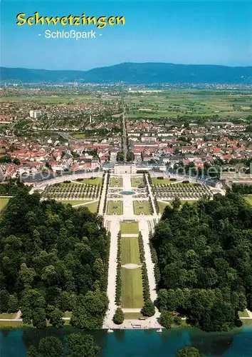 AK / Ansichtskarte Schwetzingen Schloss mit Schlosspark Fliegeraufnahme Schwetzingen Kat. Schwetzingen