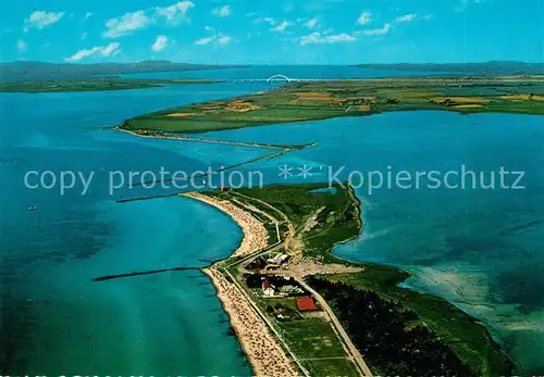 AK / Ansichtskarte Burg Fehmarn Ostseebad mit Fehmarnsundbruecke im Hintergrund Fliegeraufnahme Burg Fehmarn Kat. Fehmarn