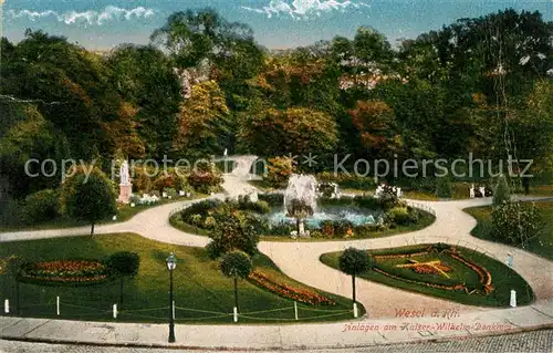 AK / Ansichtskarte Wesel Rhein Anlagen am Kaiser Wilhelm Denkmal Wesel Rhein Kat. Wesel