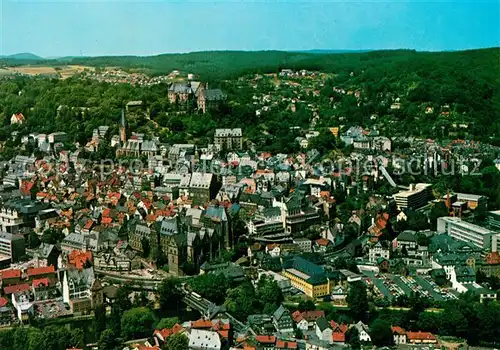 AK / Ansichtskarte Marburg_Lahn Blick auf Altstadt und Schloss Fliegeraufnahme Marburg Lahn Kat. Marburg