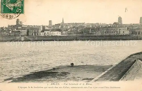 AK / Ansichtskarte Arles_Bouches du Rhone Vue generale et le Rhone Arles Bouches du Rhone Kat. Arles