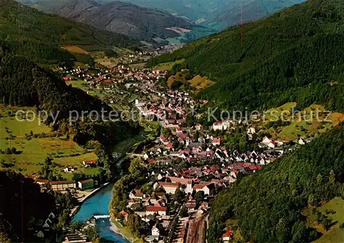 AK / Ansichtskarte Wolfach mit OT Oberwolfach Fliegeraufnahme Wolfach