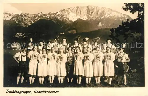 AK / Ansichtskarte Benediktbeuern Trachtengruppe Alpenblick Benediktbeuern