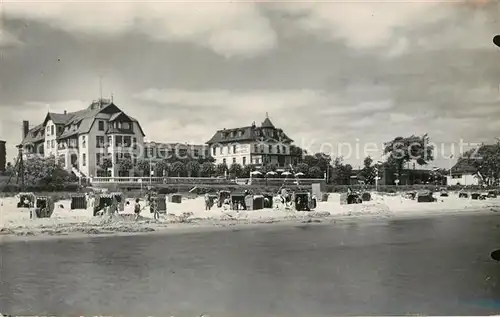 AK / Ansichtskarte Scharbeutz_Ostseebad Hotelanlagen Strand Scharbeutz_Ostseebad