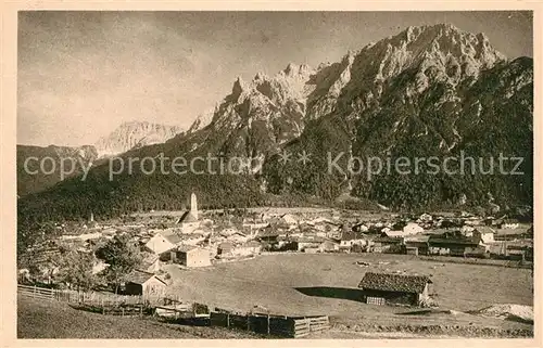 AK / Ansichtskarte Mittenwald_Bayern Gesamtansicht mit Blick zum Karwendel und Woerner Mittenwald Bayern