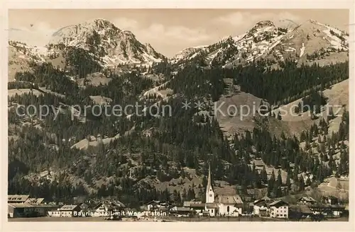 AK / Ansichtskarte Bayrischzell Ortsansicht mit Kirche Blick zum Wendelstein Bayerische Alpen Bayrischzell