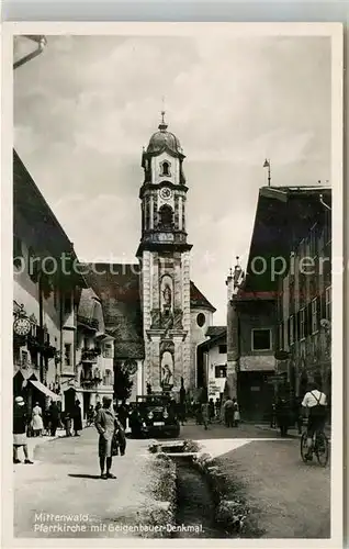 AK / Ansichtskarte Mittenwald_Bayern Pfarrkirche mit Geigenbauer Denkmal Mittenwald Bayern