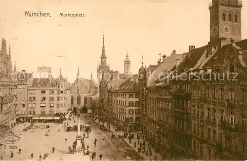 AK / Ansichtskarte Muenchen Marienplatz Muenchen