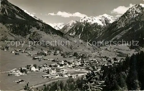 AK / Ansichtskarte Klosters_GR mit Silvrettagruppe Klosters_GR