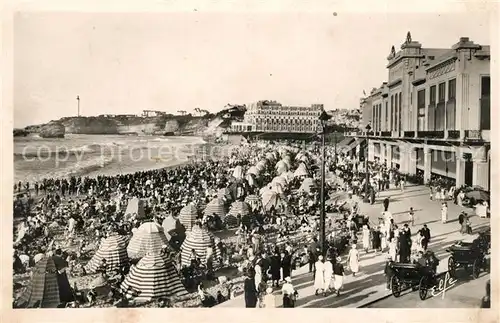 AK / Ansichtskarte Biarritz_Pyrenees_Atlantiques La gGrande Plage Biarritz_Pyrenees