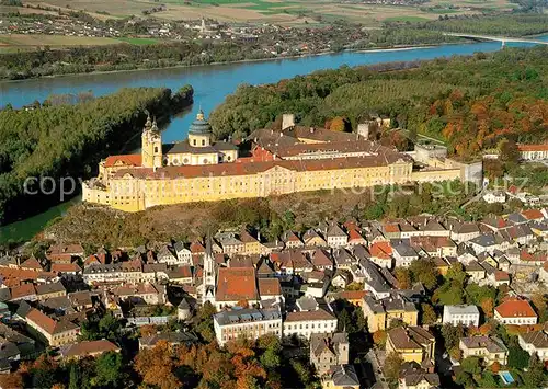 AK / Ansichtskarte Melk_Donau Fliegeraufnahme Stift Melk Melk_Donau