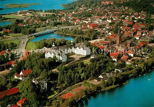 AK / Ansichtskarte Ploen_See Schloss Naturpark Holsteinische Schweiz Fliegeraufnahme Ploen_See