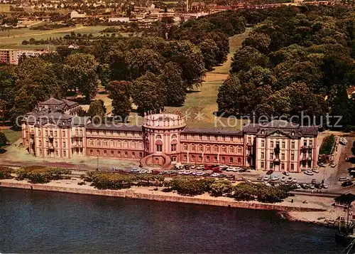 AK / Ansichtskarte Biebrich_Wiesbaden Fliegeraufnahme Schloss  Biebrich_Wiesbaden