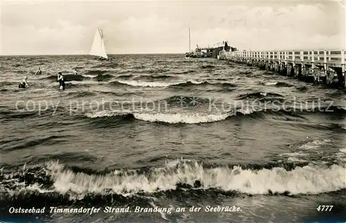 AK / Ansichtskarte Timmendorfer_Strand Brandung an der Seebruecke Timmendorfer_Strand