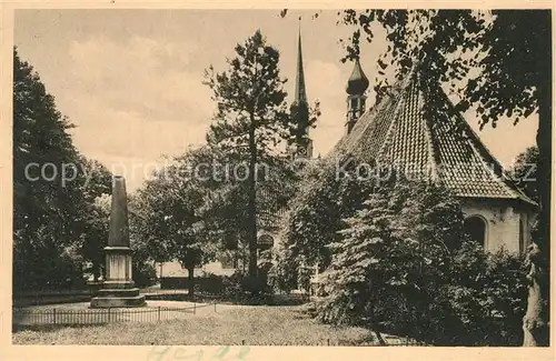 AK / Ansichtskarte Heide_Holstein Kirche Krieger Denkmal Heide_Holstein