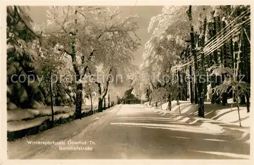 AK / Ansichtskarte Oberhof_Thueringen Bahnhofstrasse im Winter Oberhof Thueringen