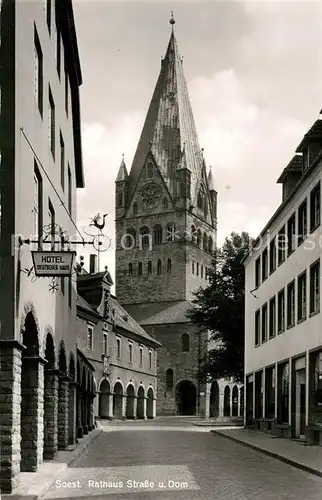 AK / Ansichtskarte Soest_Arnsberg Rathausstrasse und Dom Soest_Arnsberg