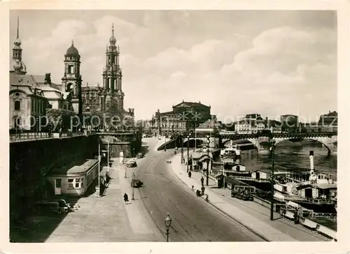 AK / Ansichtskarte Dresden Bruehlsche Terrasse Uferstrasse an der Elbe Dampfer Anleger Dresden