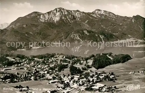 AK / Ansichtskarte Kochel_See mit Herzogstand und Heimgarten Kochel_See